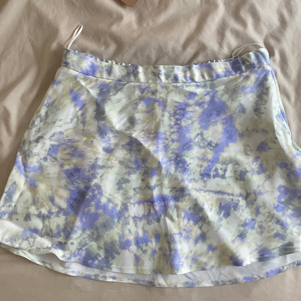 BRAND NEW Zara watercolor satin skirt